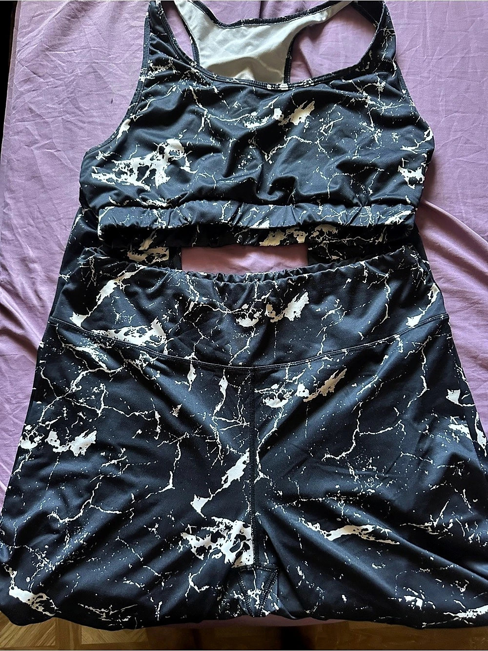 Abstract Print workout Set Black & White Like New
